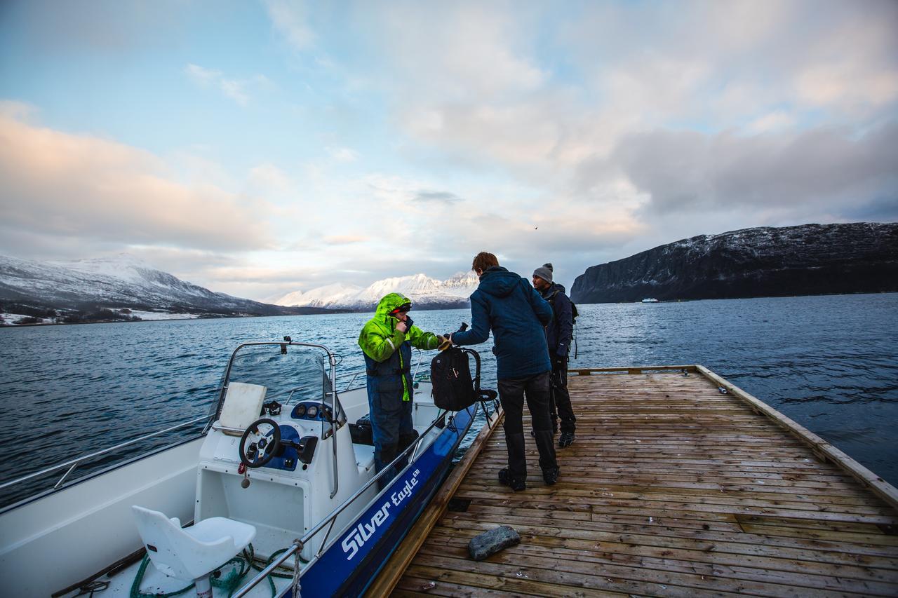 Arctic Panorama Lodge Uloybukta Екстер'єр фото